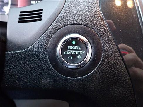 Used 2019 Ford Explorer XLT w/ Equipment Group 202A image 23