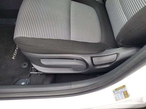 Certified 2023 Hyundai Kona SE w/ Cargo Package AWD/4WD image 18