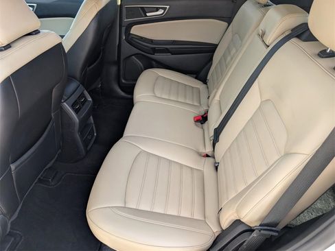 Used 2021 Ford Edge SEL image 26