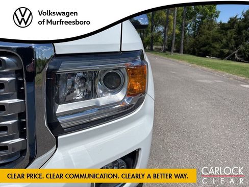 Used 2019 GMC Canyon Denali RWD image 10