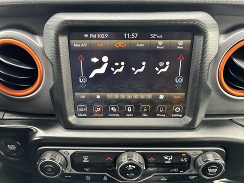 Used 2021 Jeep Gladiator Mojave w/ Uconnect 4C Nav & Sound Group image 17