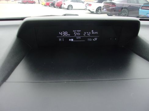 Used 2021 Subaru Crosstrek 2.0i Premium image 22