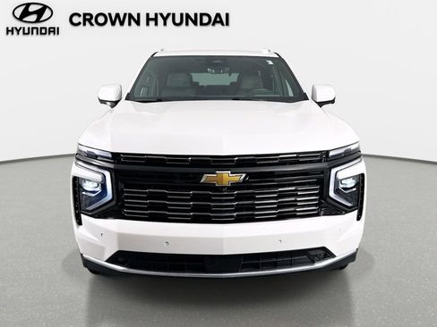 Used 2025 Chevrolet Tahoe High Country RWD image 2