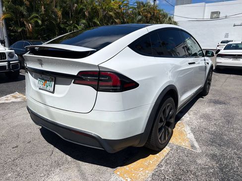 Used 2022 Tesla Model X AWD/4WD image 6