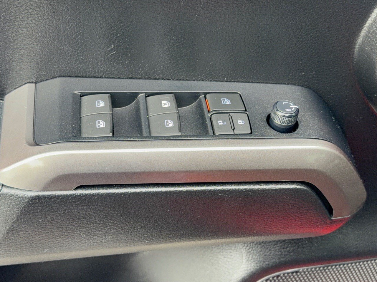 Used 2021 Toyota Tacoma SR5 RWD image 15