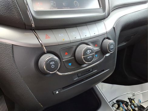Used 2020 Dodge Journey Crossroad FWD image 26