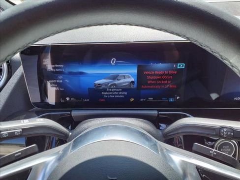 Used 2025 Mercedes-Benz GLA 250 4MATIC image 17