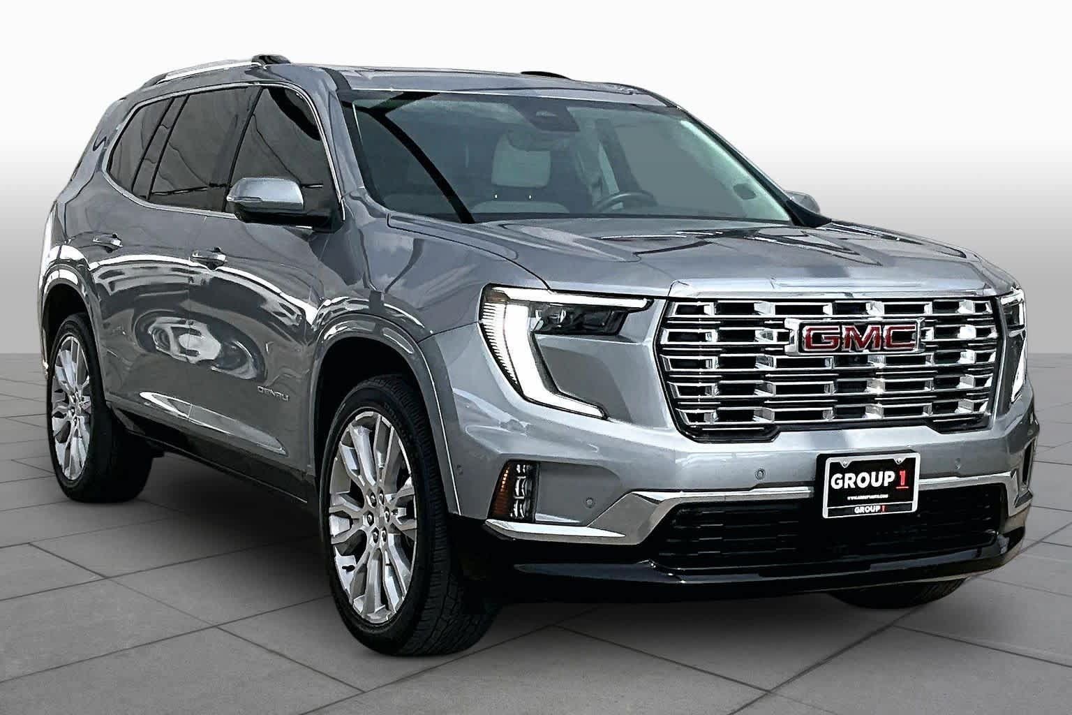 Used 2024 GMC Acadia Denali w/ Super Cruise Package FWD image 3