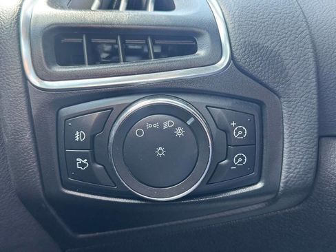 Used 2013 Ford Focus Titanium w/ Titanium Handling Pkg FWD image 19
