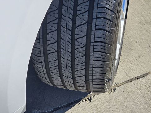 Used 2024 Ford Mustang GT Premium image 12