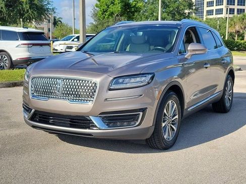 Used 2020 Lincoln Nautilus Reserve FWD image 3