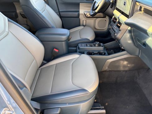 New 2025 Ford Maverick Lariat w/ 4K Tow Package image 18