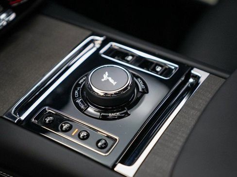 Used 2024 Rolls-Royce Ghost image 27