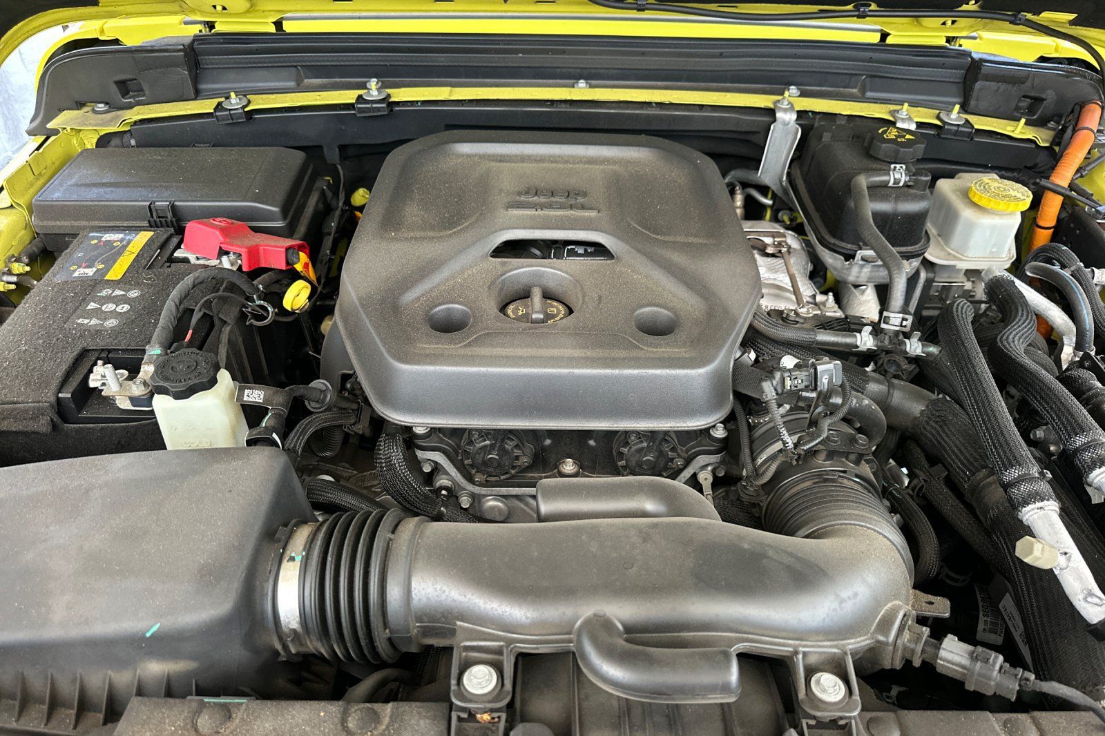Used 2023 Jeep Wrangler Unlimited Sahara AWD/4WD image 24