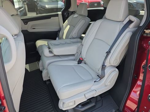 New 2026 Honda Odyssey EX-L image 32