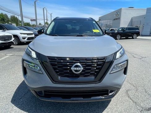 Used 2023 Nissan Rogue SV w/ SV Premium B Package AWD/4WD image 2
