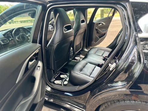 Used 2017 INFINITI QX30 Sport w/ Sport Leather Package FWD image 4