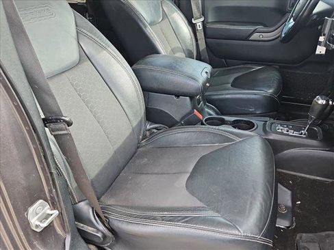 Used 2018 Jeep Wrangler Unlimited Sport image 13