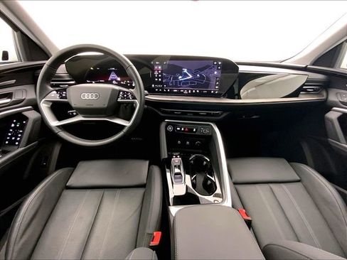 Used 2025 Audi Q5 Premium Plus w/ Premium Plus AWD/4WD image 12