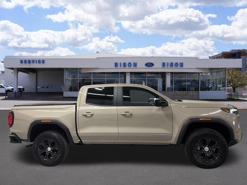 Used 2024 GMC Canyon Elevation w/ Convenience Package AWD/4WD image 2