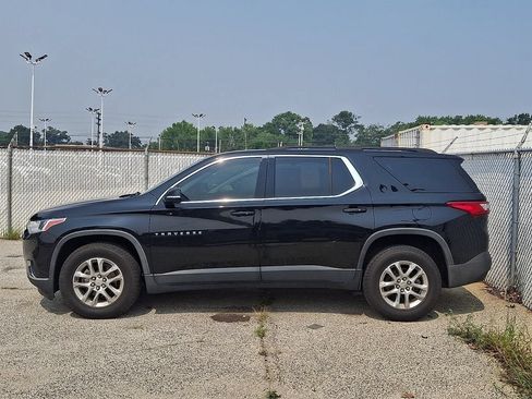 Used 2020 Chevrolet Traverse LT FWD image 5