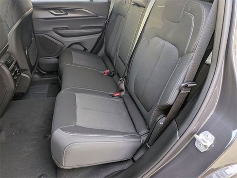 New 2025 Jeep Grand Cherokee Laredo w/ Luxury Tech Group I image 24