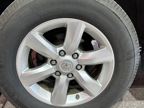 Used 2016 Lexus GX 460 w/ Navigation Package image 14