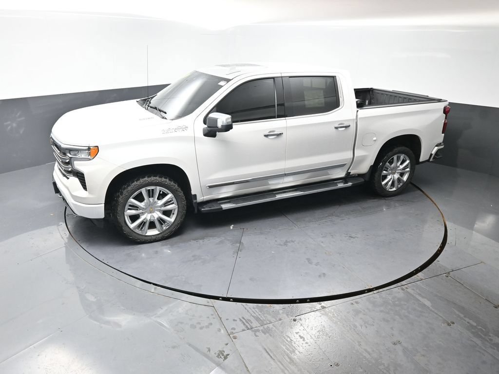 Used 2022 Chevrolet Silverado 1500 High Country w/ High Country Premium Package AWD/4WD image 57
