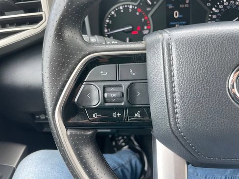 Used 2022 Toyota Tundra SR5 AWD/4WD image 17
