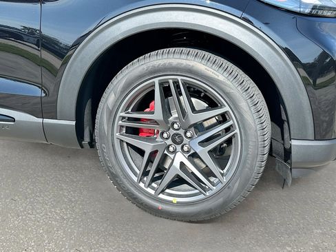 New 2026 Ford Explorer ST RWD image 20