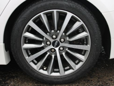 Used 2020 Lincoln MKZ image 47