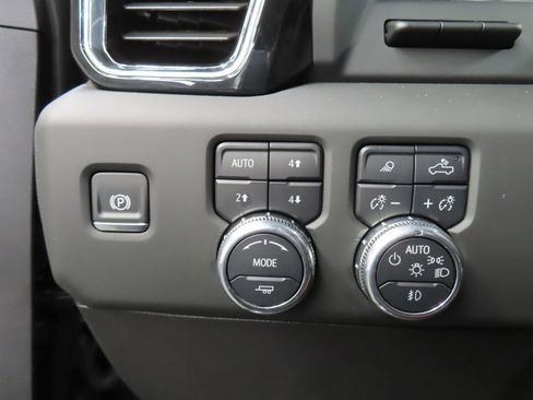 Used 2025 GMC Sierra 2500 Denali Ultimate w/ LPO, GMC Protection Package AWD/4WD image 51