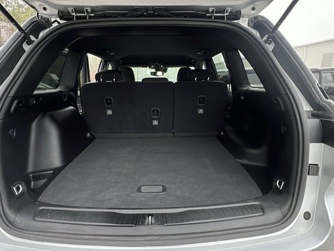 Used 2024 Jeep Grand Cherokee Laredo w/ Trailer Tow Package image 13