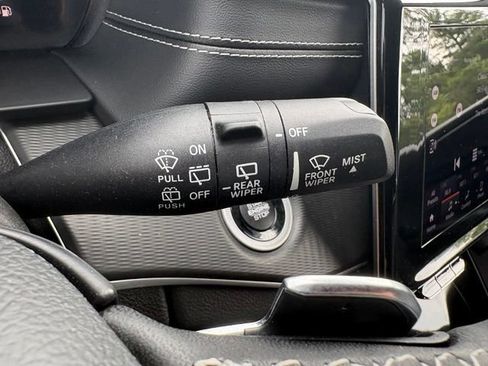 Used 2023 Jeep Grand Cherokee L Laredo AWD/4WD image 40