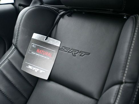 Used 2016 Dodge Challenger SRT Hellcat RWD image 33