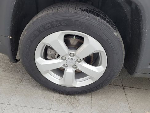 Used 2019 Jeep Compass Latitude image 31