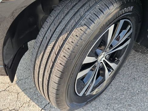 Certified 2024 Volvo XC60 T8 Core AWD/4WD image 25