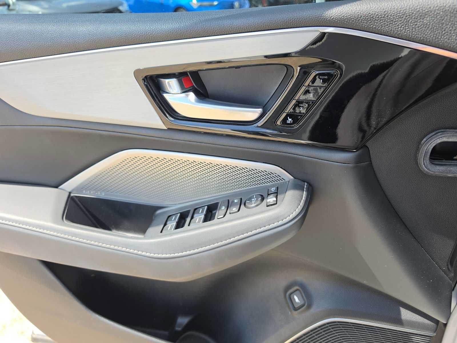 Used 2023 Acura MDX w/ Technology Package FWD image 14