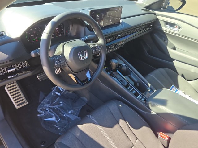 Used 2025 Honda Accord Sport image 16
