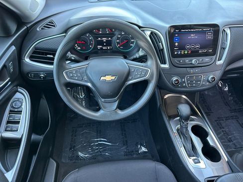 Used 2023 Chevrolet Malibu LT image 13