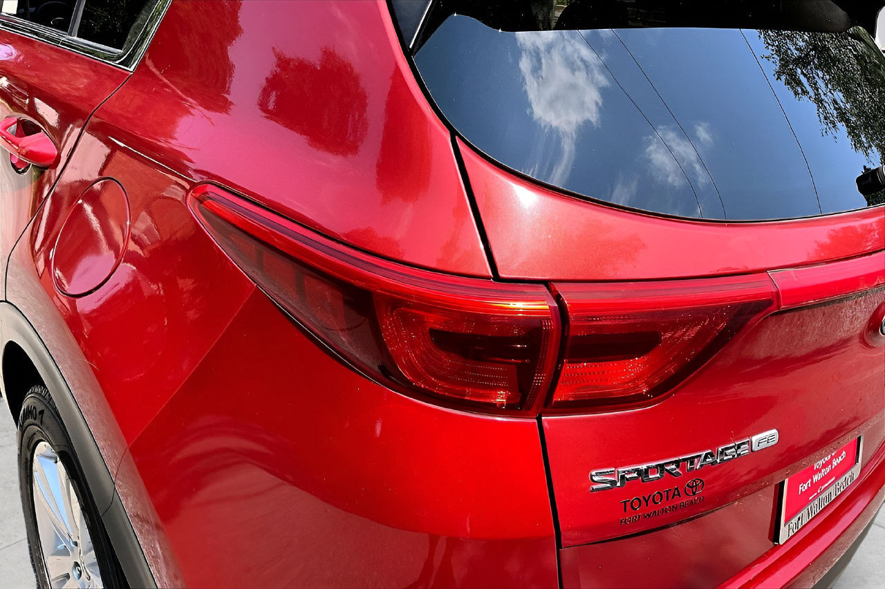 Used 2019 Kia Sportage LX FWD image 32