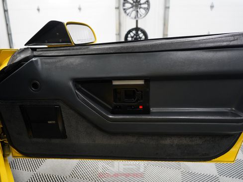 Used 1986 Chevrolet Corvette Convertible image 35