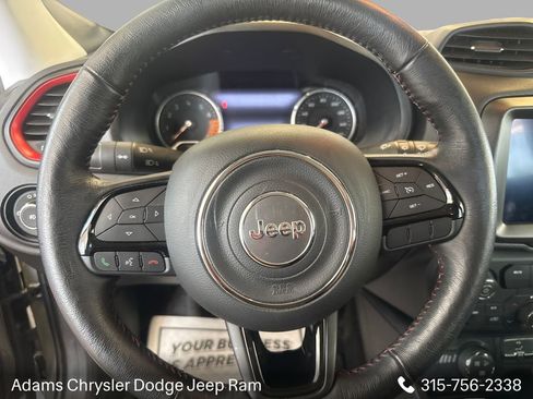 Used 2022 Jeep Renegade Trailhawk AWD/4WD image 15