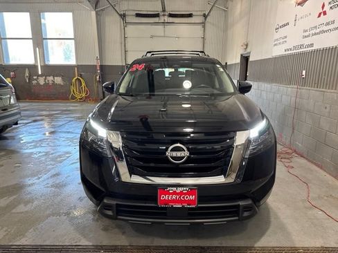 Certified 2024 Nissan Pathfinder SV w/ SV Premium Package AWD/4WD image 1