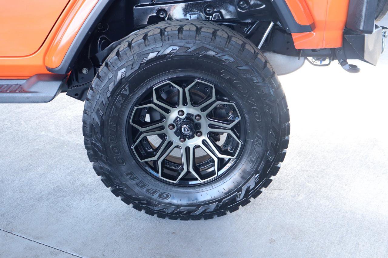 Used 2019 Jeep Wrangler Unlimited Sahara AWD/4WD image 11