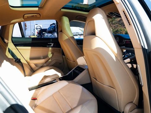 Used 2020 Porsche Panamera 4 w/ Premium Package Plus image 25