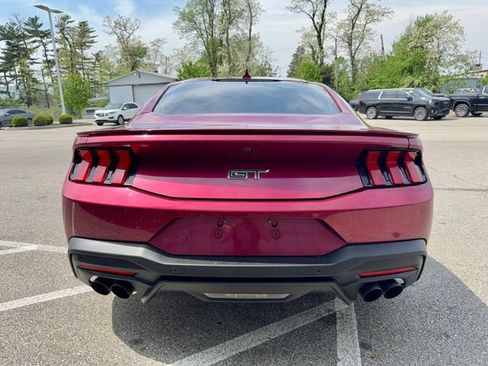 Used 2025 Ford Mustang GT Premium RWD image 5