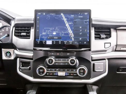 Used 2024 Ford Expedition XLT RWD image 19
