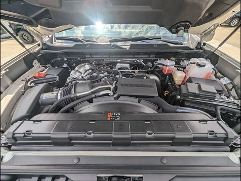 New 2026 Chevrolet Silverado 2500 ZR2 AWD/4WD image 14