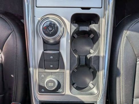 Used 2020 Ford Explorer XLT w/ Equipment Group 202A image 12